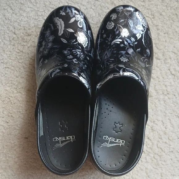 Dansko Closed-Back Clog In Black With Metallic Floral Design Womens 7 - Picture 7 of 7